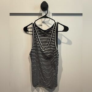 Old Navy Black and White Striped Ribbed Tank Top - Slim Fit - L